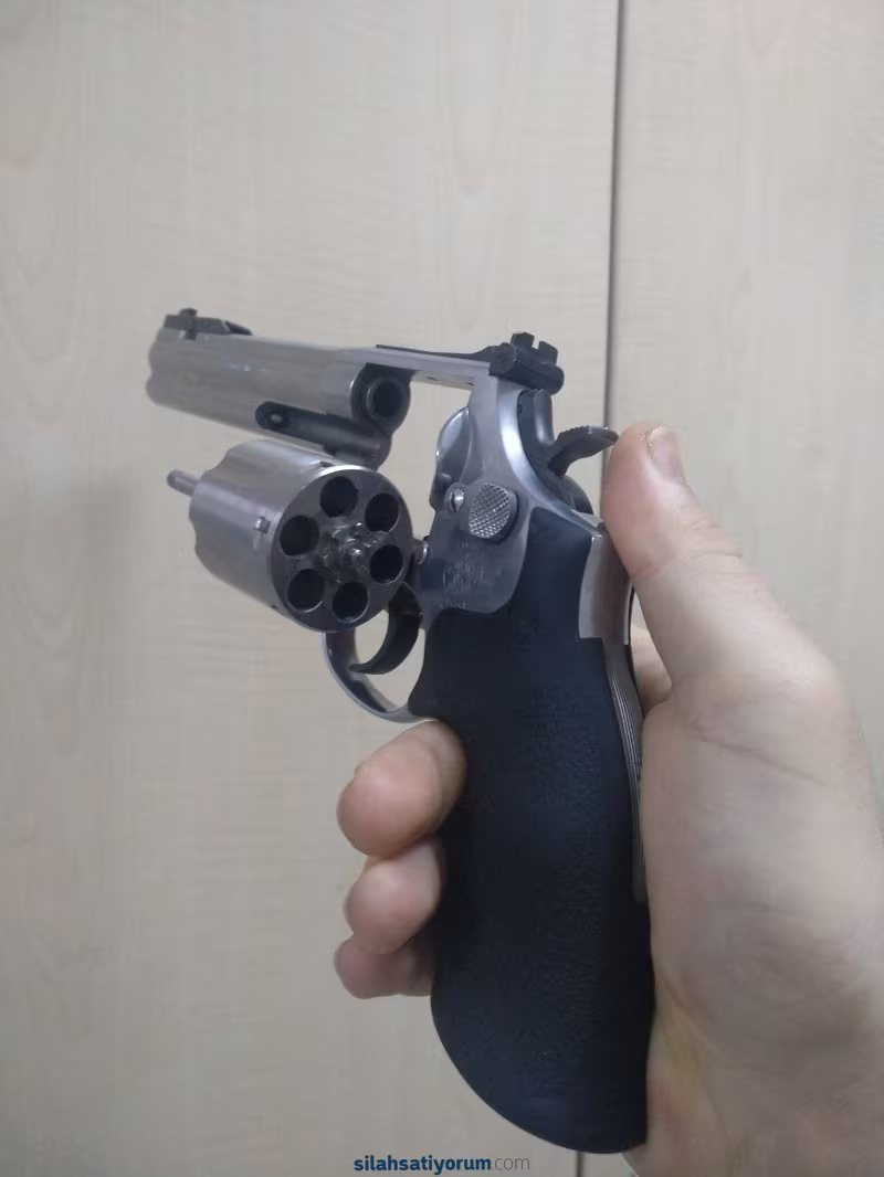 Smith& Wesson 357 Mag. 6 inc (Silhouetta Version)