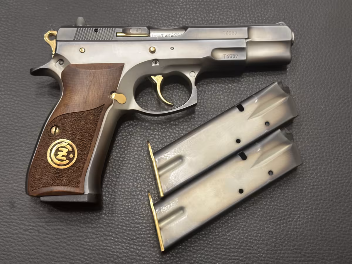 CZ 75 B KUTUSUNDA