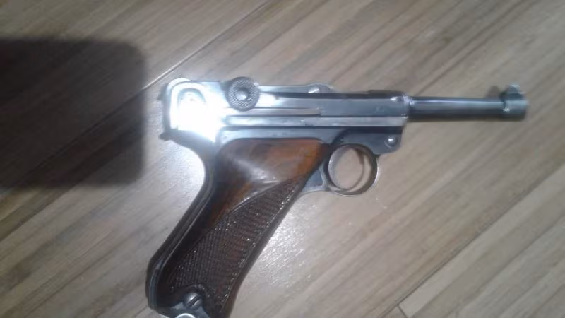 Polisten satılık ruhsatlı silah