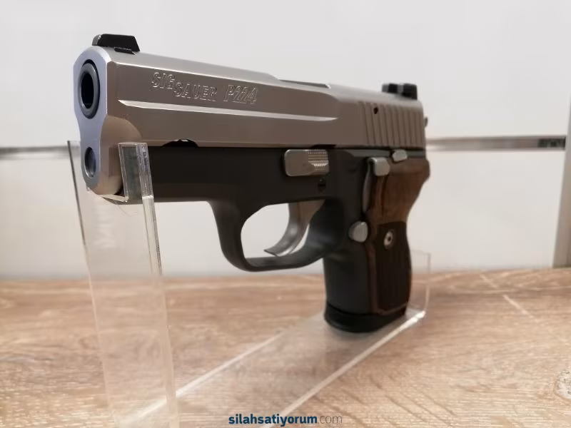 Sig Sauer P 224 Sıfır Ayarında 12+1 Kapasite 9 mm Compact