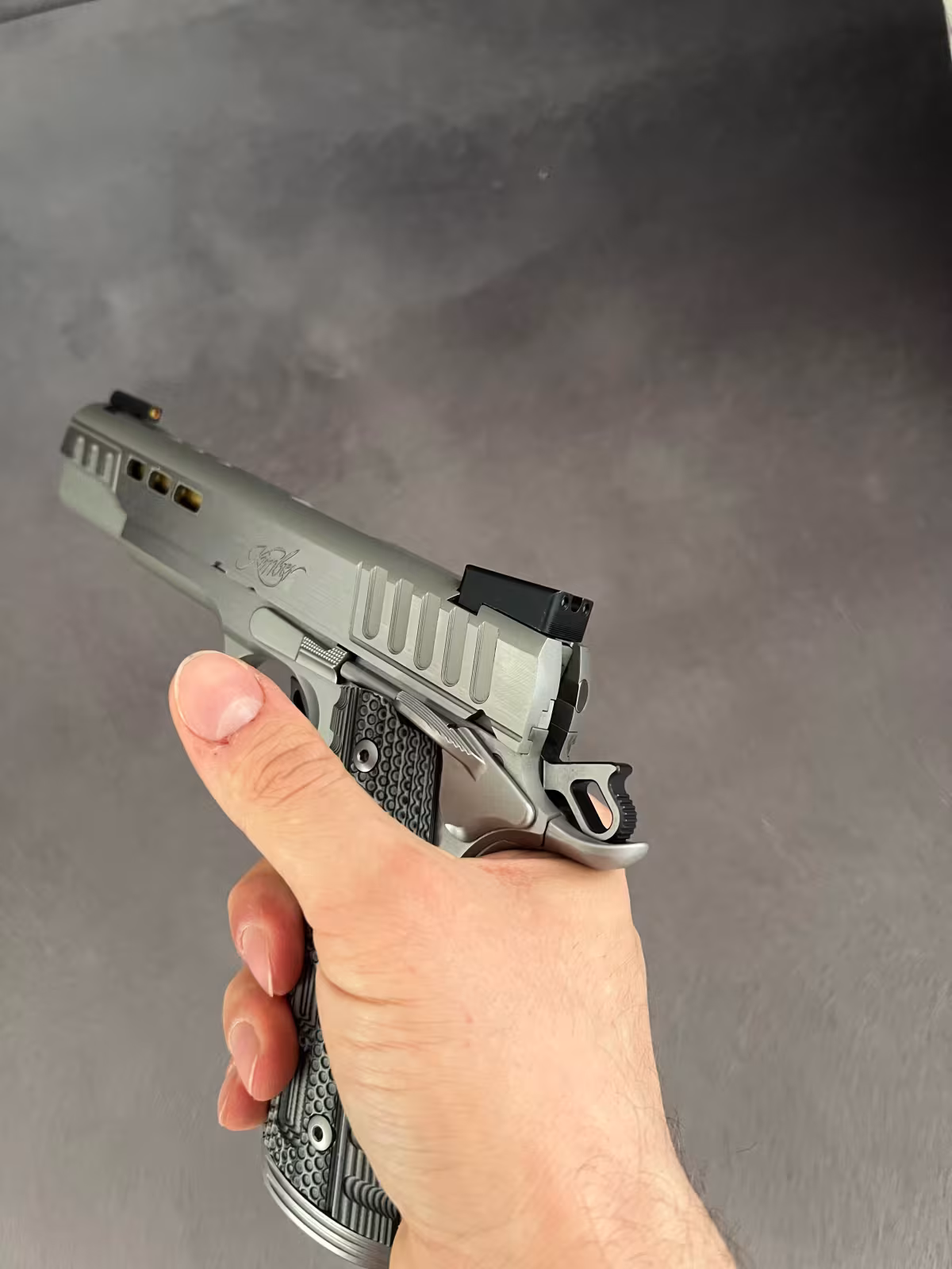 Kamu görevlisinden hiç kullanılmamış Kimber Rapid down