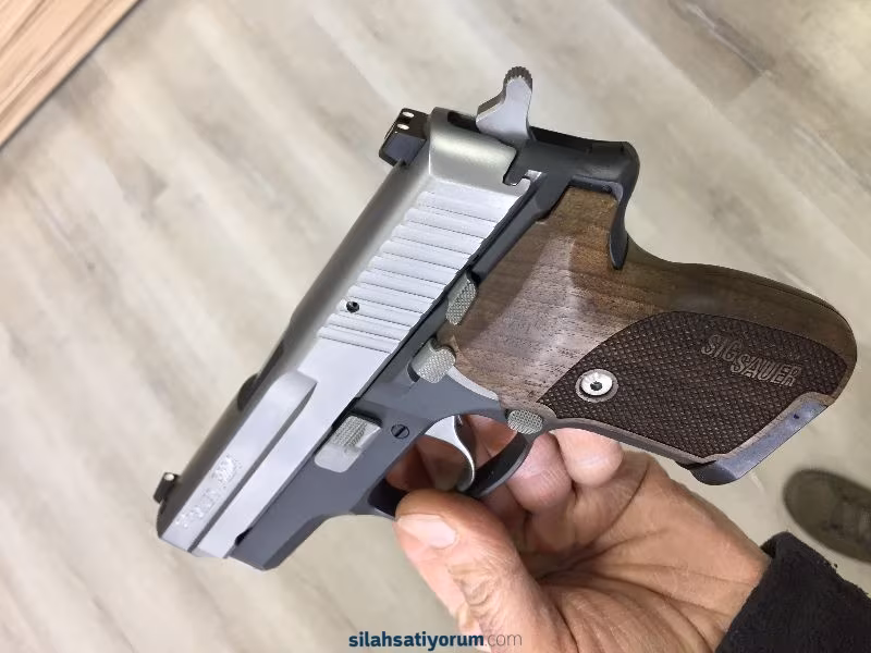 Sig-Sauer P224 ALMAN EMSALSİZ ,KOMPAK ,TAŞIMA VE MERMİ KAPASİTESİNDE EN İDEALİ  SAS MODELİ