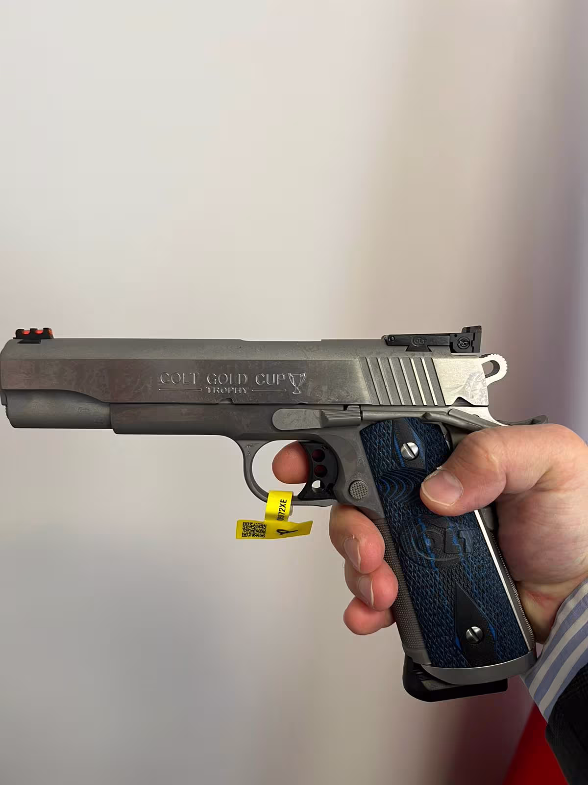 COLT GOLD CUP TROPHY 9x19