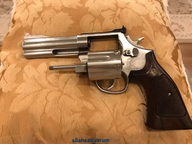 TEMİZ SMİTH WESSON 357 MAGNUM
