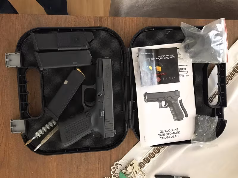 Sıfır glocok 19  sadece  deneme atışi yapıldı