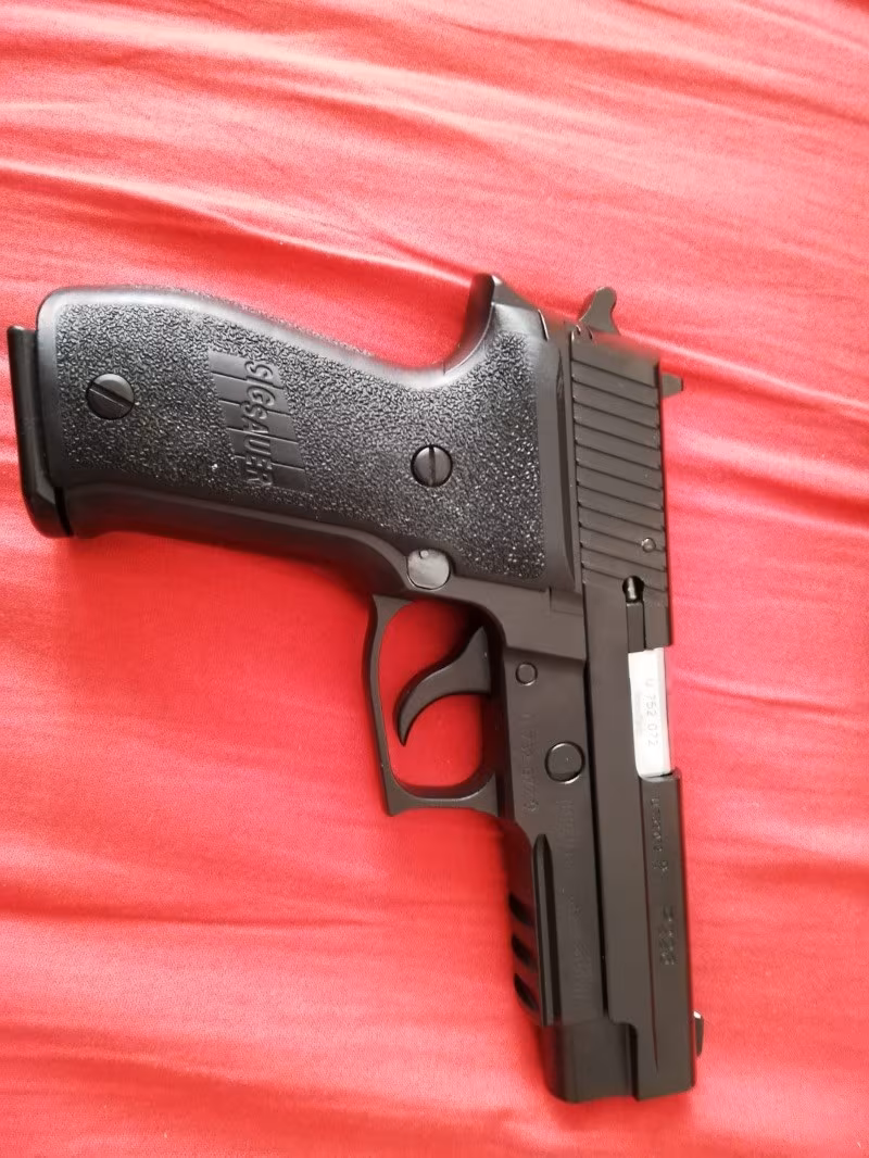 Sigsauer p226 also