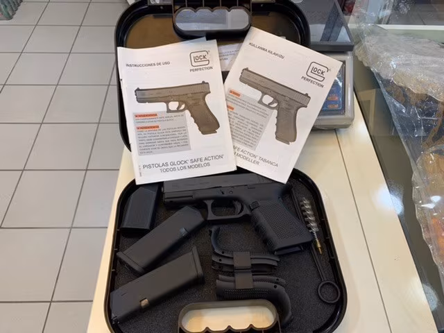 GLOCK 19 GEN 4 ÇOK TEMİZ