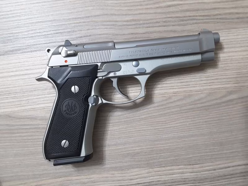 BERETTA INOX ÇİFT ŞARJÖR KUTUSUNDA