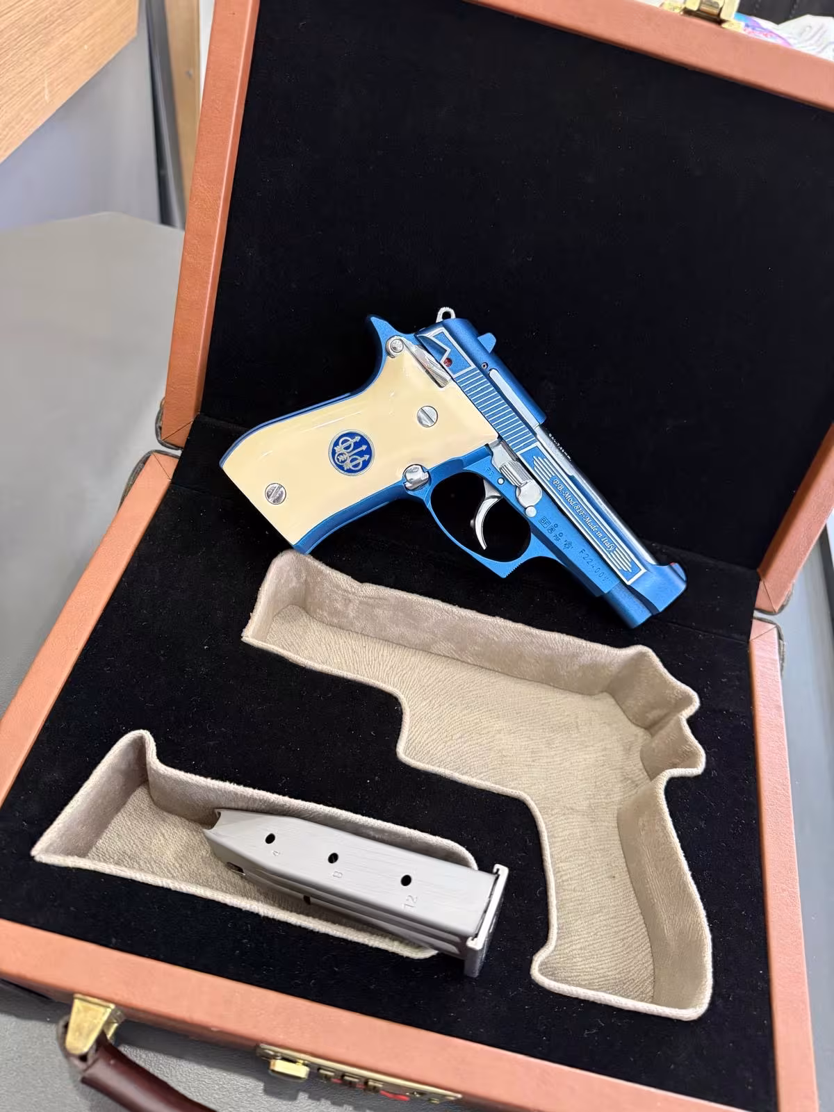 Mavi Deniz Beretta 81F