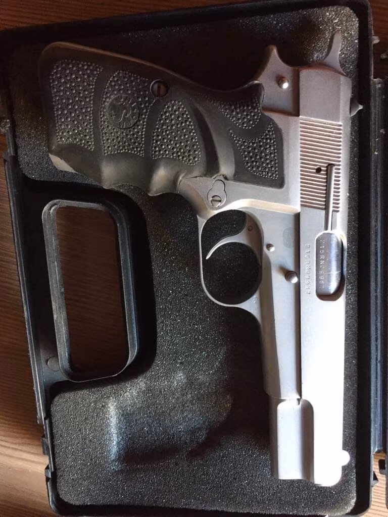 Silahımı satiyorum