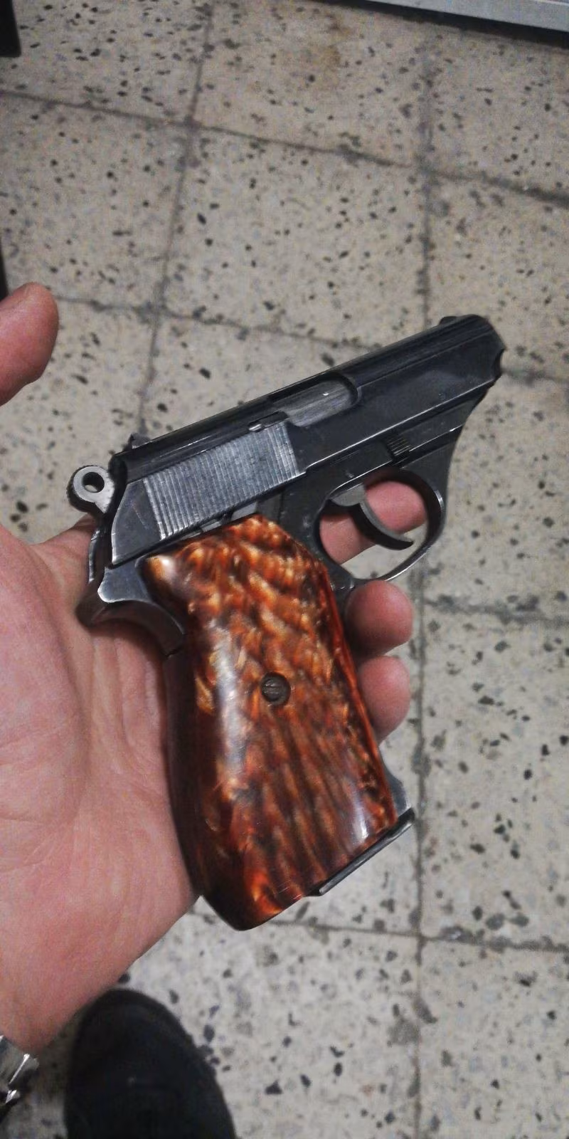 Asra ruhsatlı memurdan kısa dokuz lu RUHSATLI ALANLAR ARASIN ruhsatsız alım satım yasaktır.