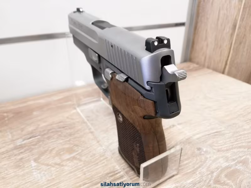 Sig Sauer P 224 Sıfır Ayarında 12+1 Kapasite 9 mm Compact