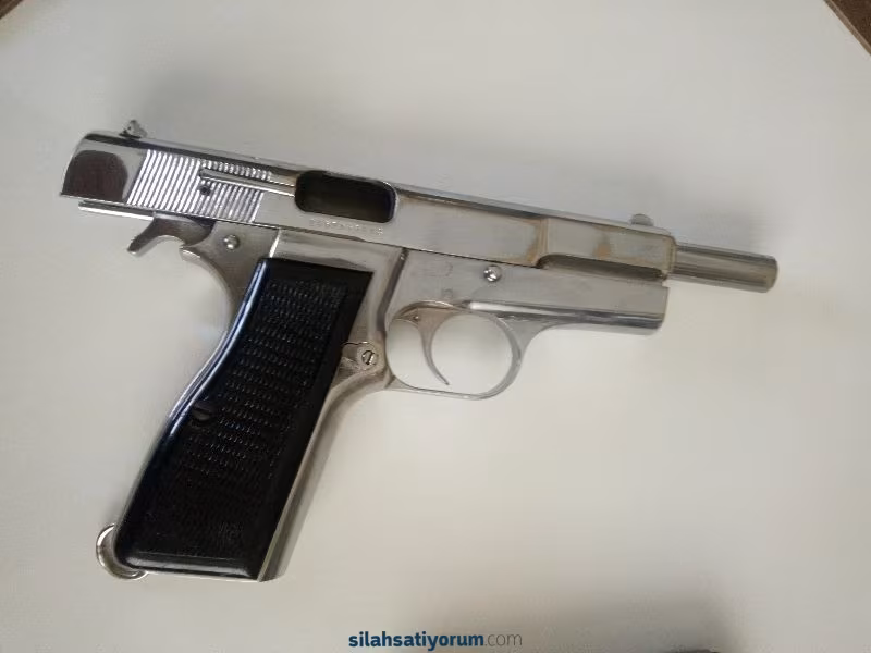 Emekli polis memurundan