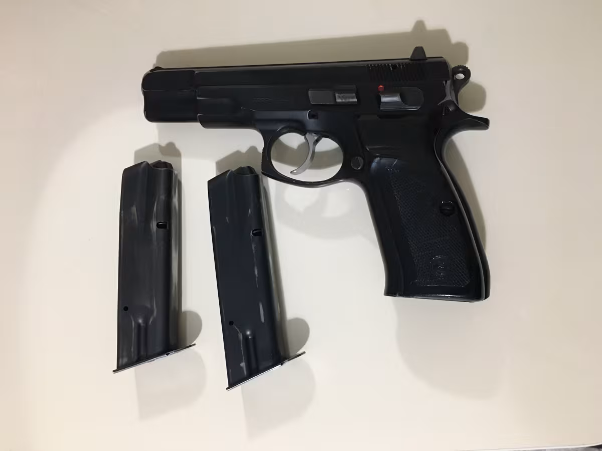 Emekli Polisten CZ 75 B