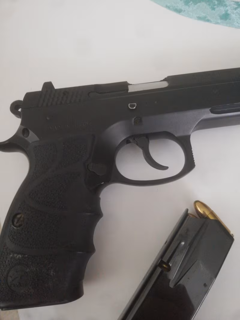 Emekli askerden 100 atış yapılmış