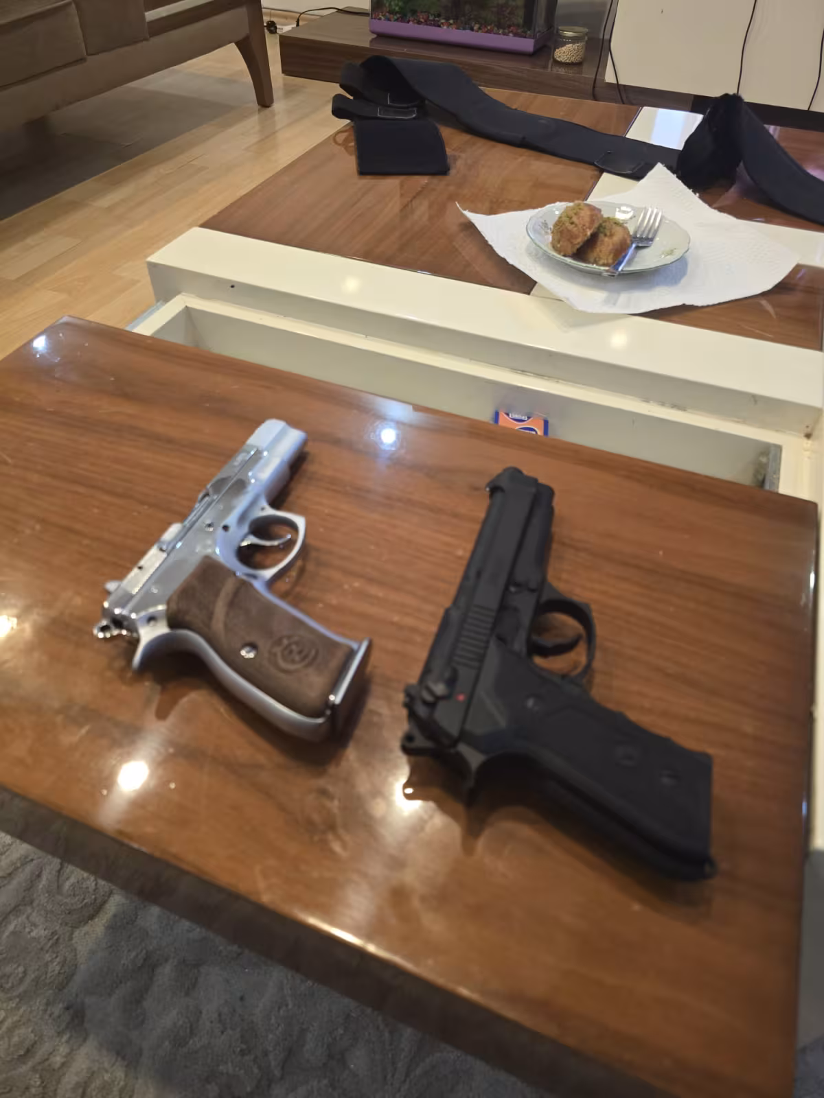 ÖZENLE BAKILMIŞ CZ 75