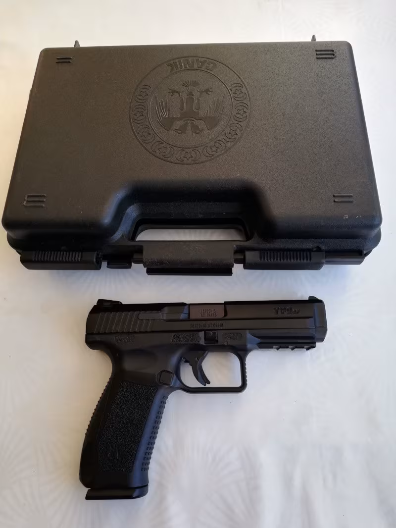 Emekli polisten kutusunda silah