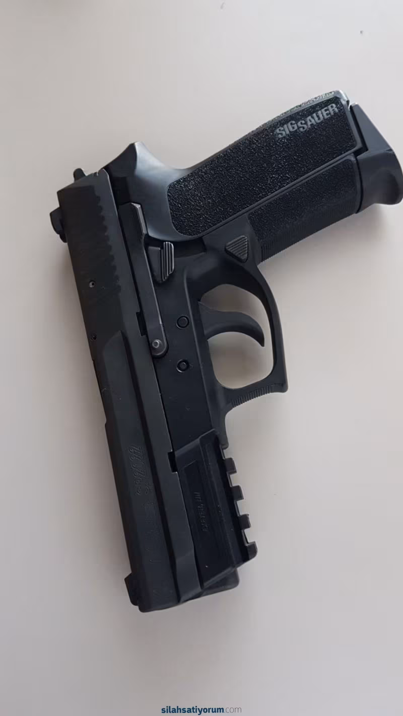 Sig Sauer p2022-Kamu görevlisinden temiz