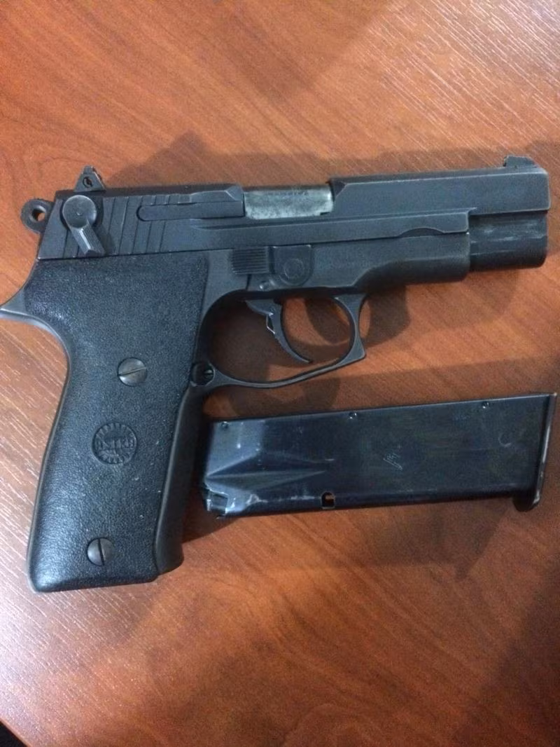 ASTRA A900 XS TEMİZ KULLANILMIŞ 17+1 9MM PAZARLIK PAYI VARDIR. RUHSATLI VERİLECEKTİR.