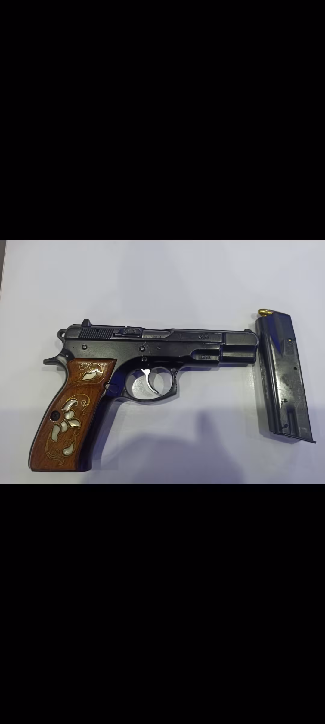 Polis memurundan çok temiz CZ 75 B