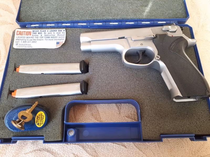 Sifir  Smith Wesson Ankara MKE den alindigi gibi.