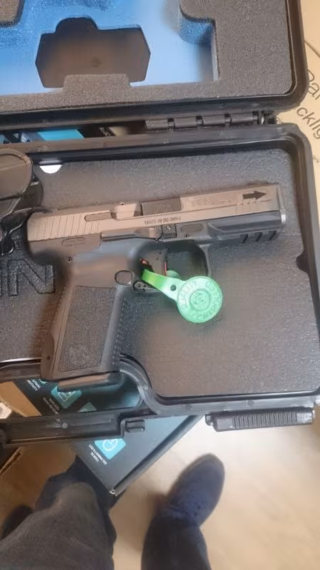 Ruhsatlı CANİK TP9 SF ELİTE S TUNGSTEN marka sıfır silah Aparatları ile birlikte verilecektir.