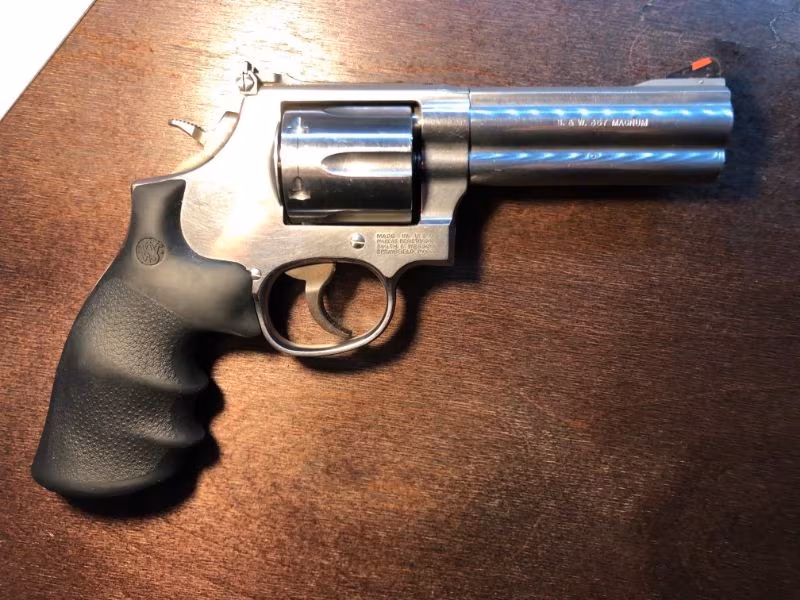 Kusursuz Smith Wesson 357 Magnum ( MODEL 686 PLUS )