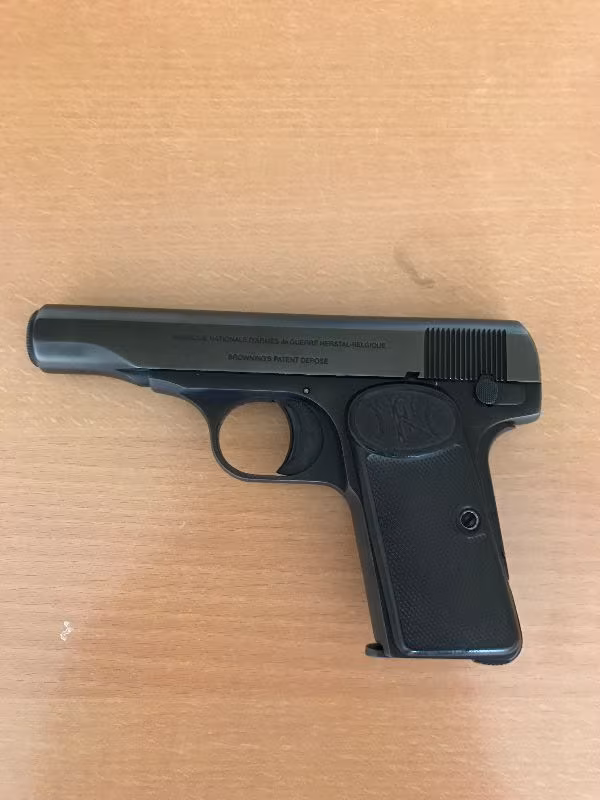 Polis Memurundan browning 7.65 kısa