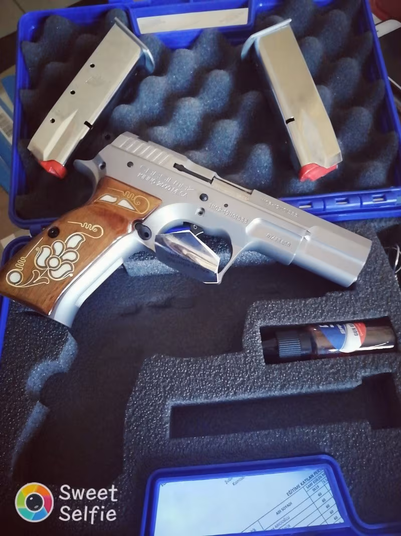 Sıfır kutusunda kılıç 2000