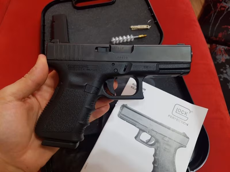 KAMU GÖREVLİSİNDEN HİÇ KULLANILMAMIŞ GLOCK