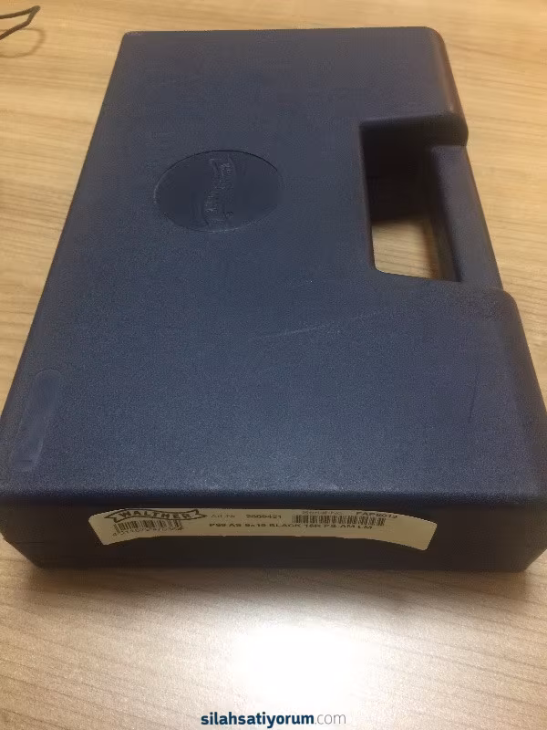 Kutusunda yedek şarjörü mevcut kaçırılmayacak bir tabanca..