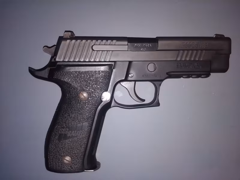 Az kullanılmış Sig Sauer P226 Elit