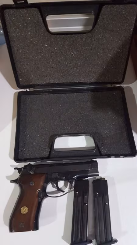 Memurdan iyi bir silah