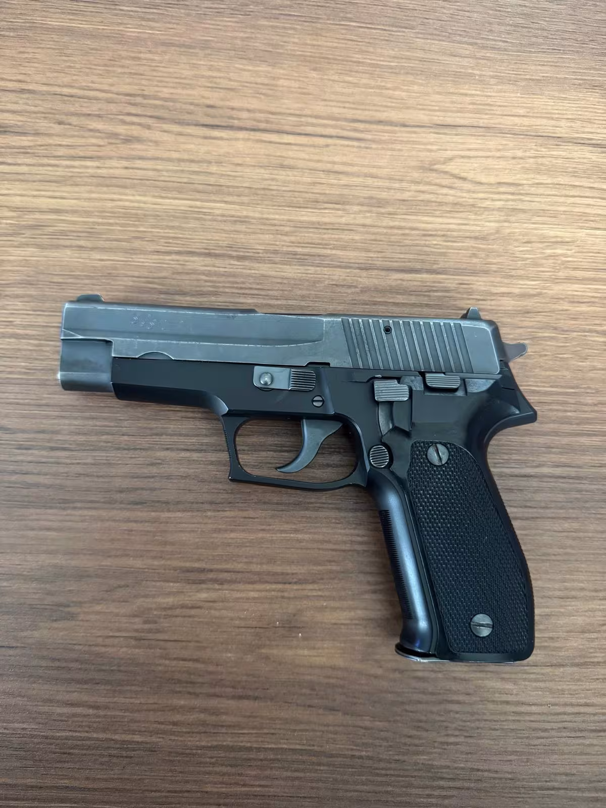 SIG SAUER P226