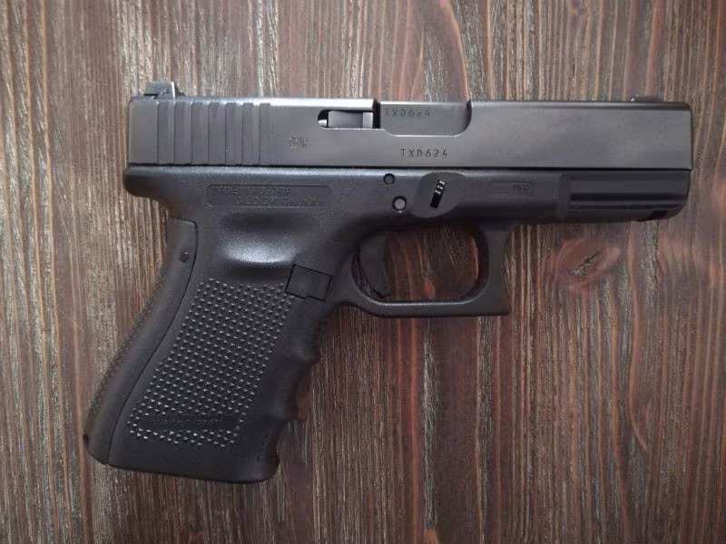 Acil Satılık Sıfır Ayarında GLOCK 19 GEN 4