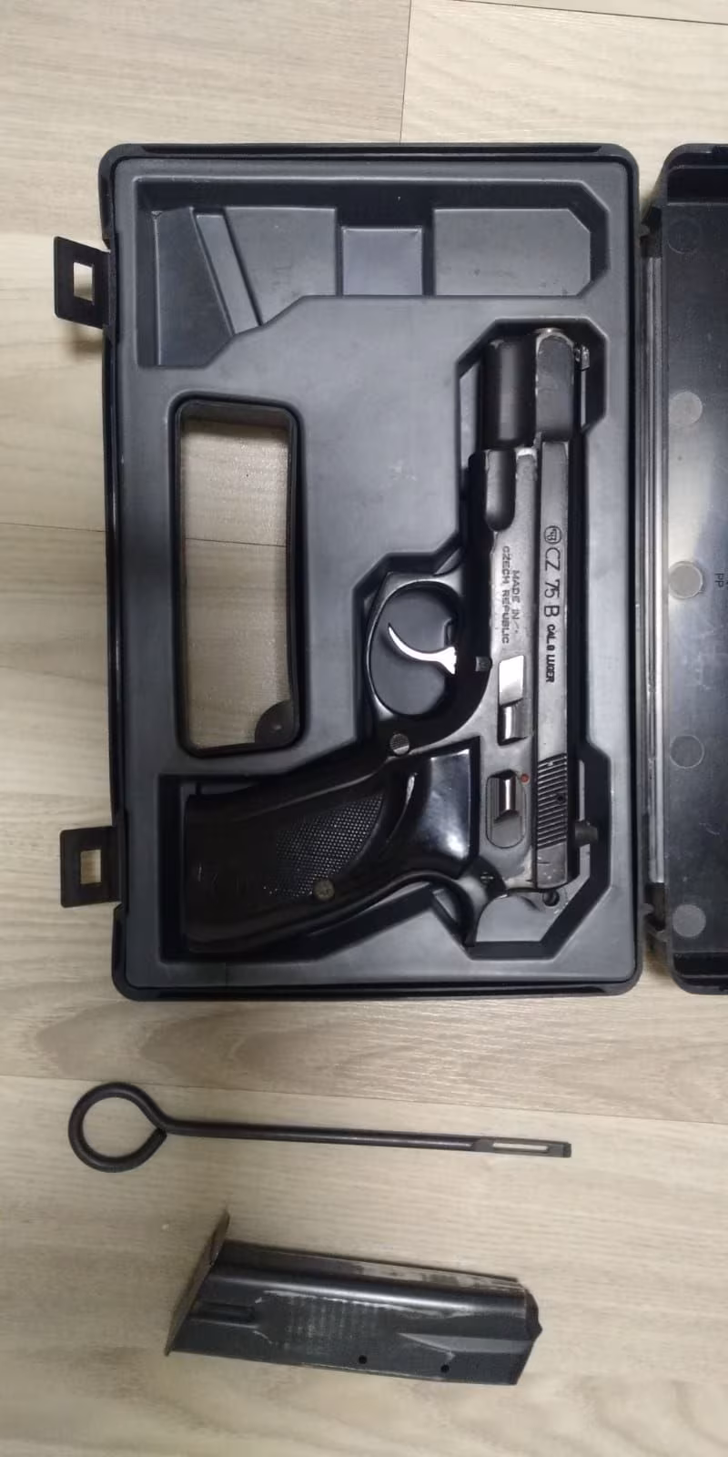 fiyat düştü emekli polis memurundan cz