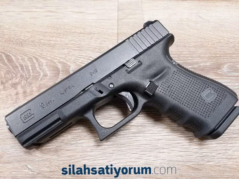 Glock 19 Gen 4, Kutusunda, 3 Şarjörü ile Verilecektir.