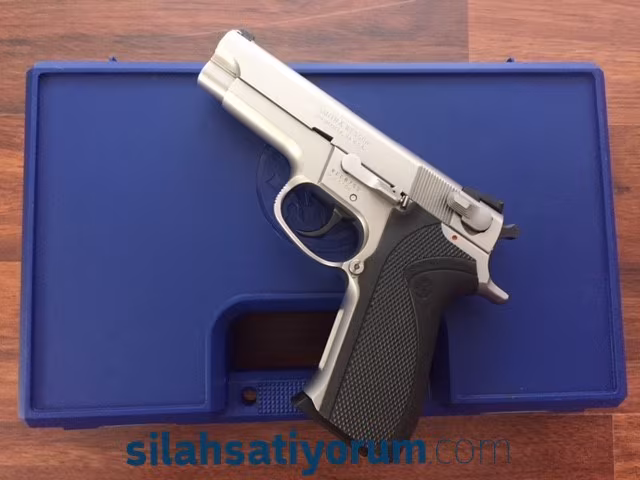SMİTH WESSON 5906